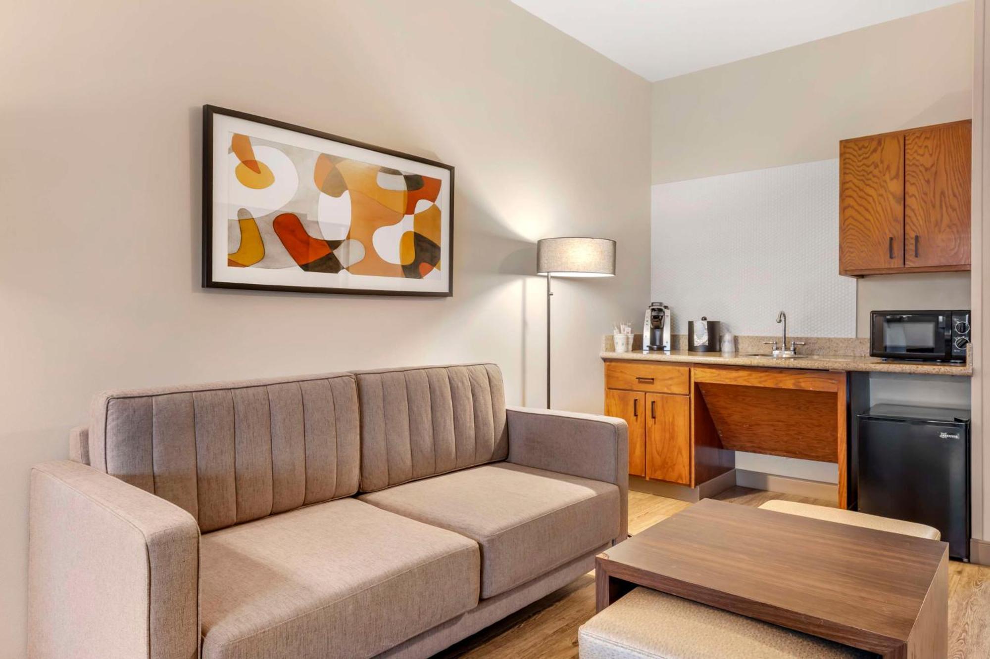 Best Western Plus Riata Brownwood Dış mekan fotoğraf